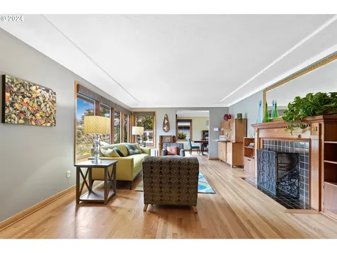 3545 SE Harold Court Portland OR 97202