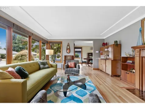 3545 SE Harold Court Portland OR 97202