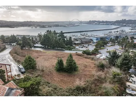 1005 SE Bay Boulevard Newport OR 97365