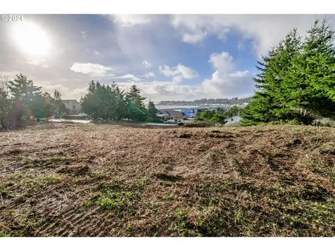 1005 SE Bay Boulevard Newport OR 97365