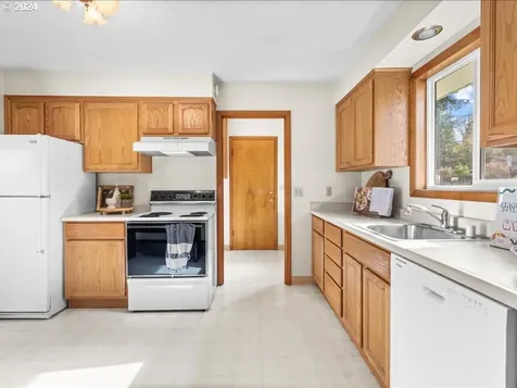 2408 NE 104th Street Vancouver WA 98686