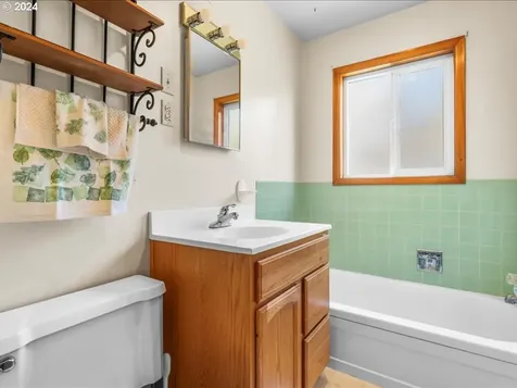 2408 NE 104th Street Vancouver WA 98686