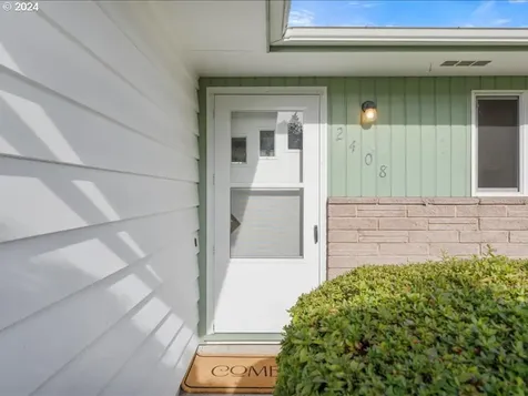 2408 NE 104th Street Vancouver WA 98686
