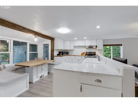 9855 Sw Pembrook Street Portland OR 97224