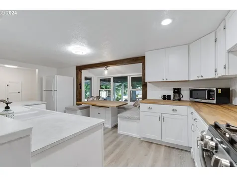 9855 Sw Pembrook Street Portland OR 97224