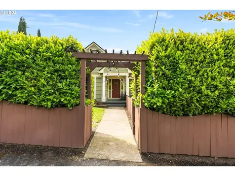 3124 Ne Fremont Street Portland OR 97212