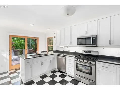 3124 Ne Fremont Street Portland OR 97212