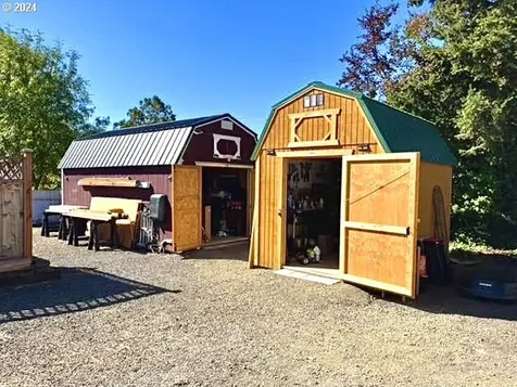 878 NE Willow Street Roseburg OR 97470