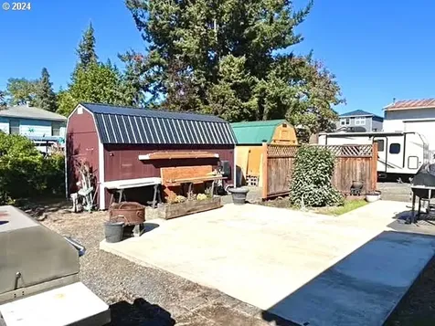 878 NE Willow Street Roseburg OR 97470