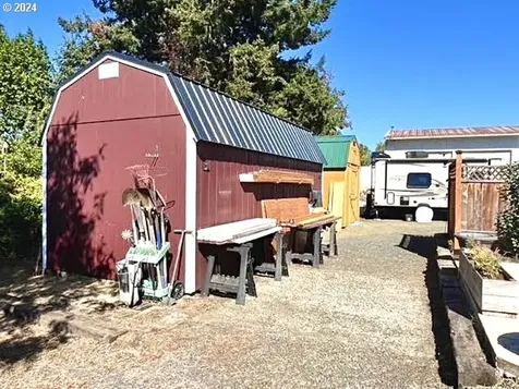 878 NE Willow Street Roseburg OR 97470
