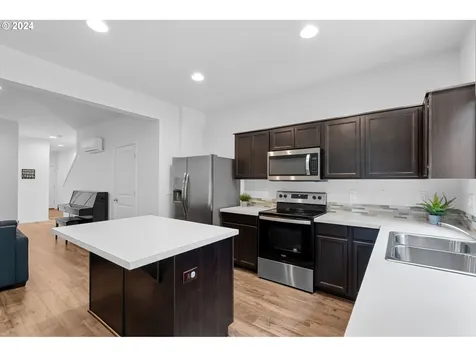 2227 NE 118th Place Vancouver WA 98684