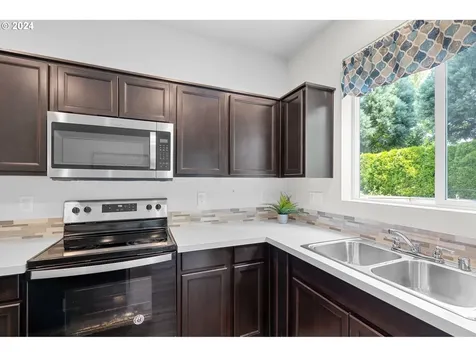 2227 NE 118th Place Vancouver WA 98684