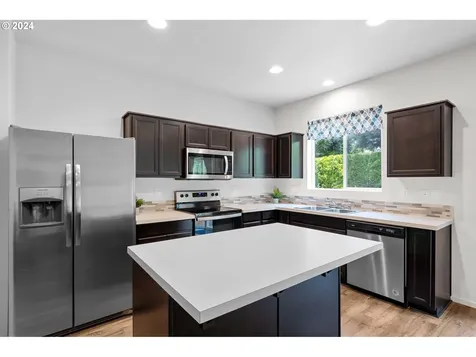 2227 NE 118th Place Vancouver WA 98684