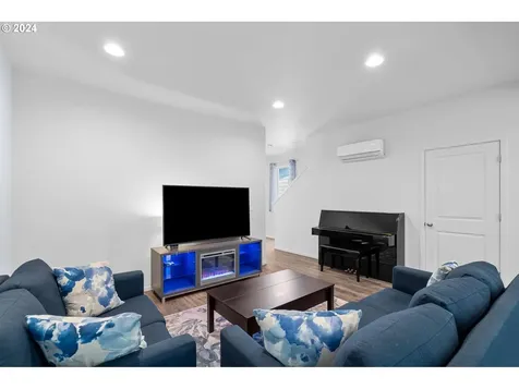 2227 NE 118th Place Vancouver WA 98684