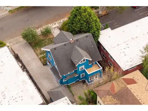 2157 NE Halsey Street Portland OR 97232