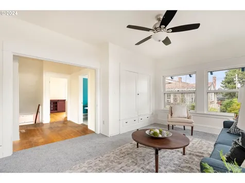2157 NE Halsey Street Portland OR 97232