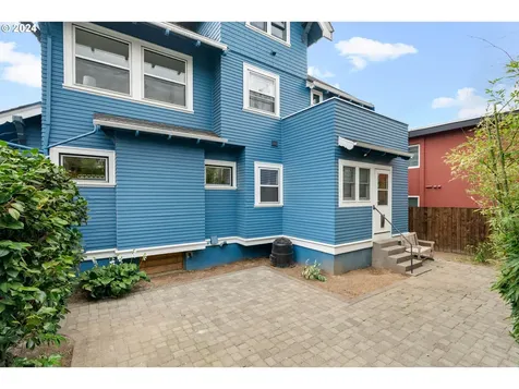 2157 NE Halsey Street Portland OR 97232