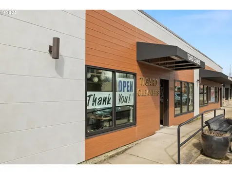 8770 Sw Burnham Street Portland OR 97223