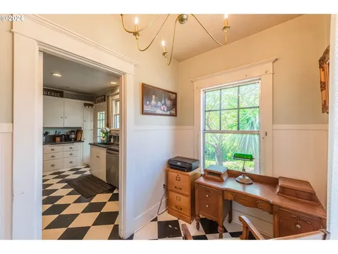 1021 S 4th Street Coos Bay OR 97420