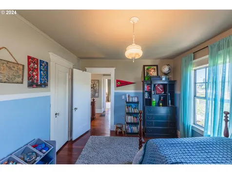 1021 S 4th Street Coos Bay OR 97420