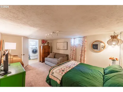 1021 S 4th Street Coos Bay OR 97420