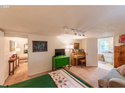1021 S 4th Street Coos Bay OR 97420