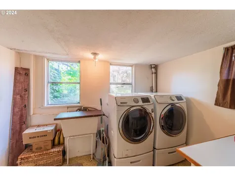 1021 S 4th Street Coos Bay OR 97420