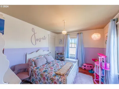 1021 S 4th Street Coos Bay OR 97420