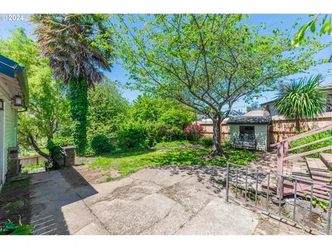 1021 S 4th Street Coos Bay OR 97420