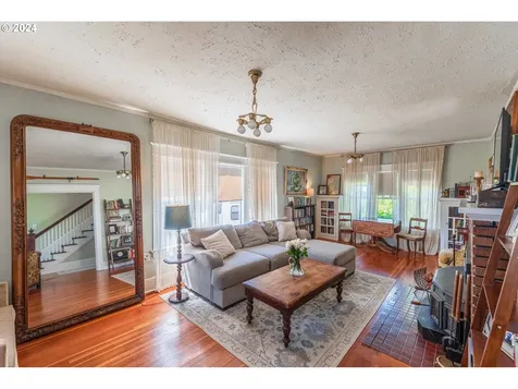 1021 S 4th Street Coos Bay OR 97420