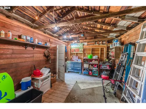1021 S 4th Street Coos Bay OR 97420