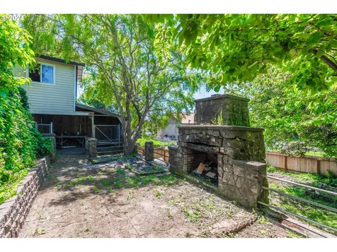 1021 S 4th Street Coos Bay OR 97420