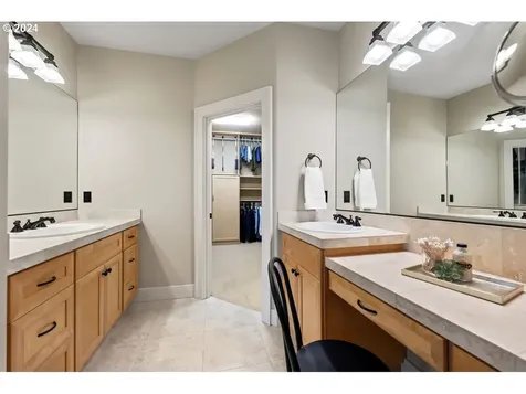 3095 Nw Gravenstein Street Camas WA 98607