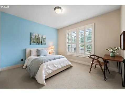 3095 Nw Gravenstein Street Camas WA 98607
