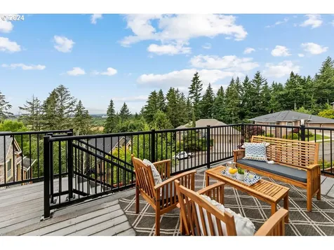 3095 Nw Gravenstein Street Camas WA 98607