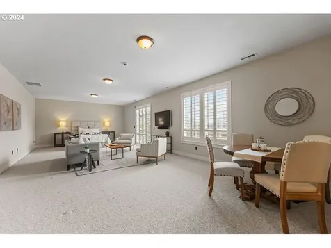3095 Nw Gravenstein Street Camas WA 98607