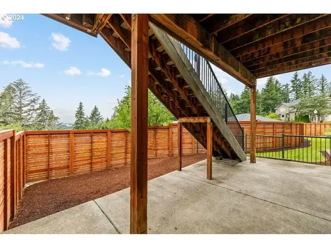 3095 Nw Gravenstein Street Camas WA 98607