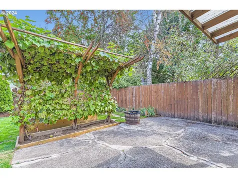 7525 N Fessenden Street Portland OR 97203