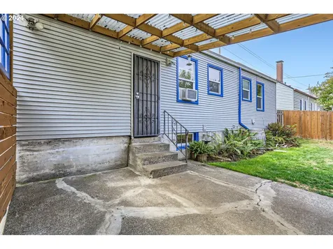 7525 N Fessenden Street Portland OR 97203