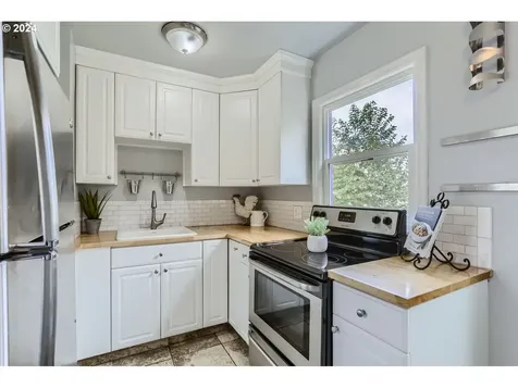 7525 N Fessenden Street Portland OR 97203