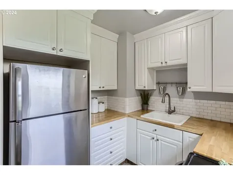 7525 N Fessenden Street Portland OR 97203