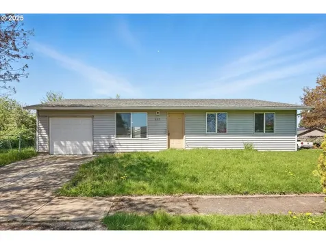 407 S 5th Avenue Cornelius OR 97113