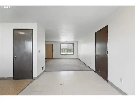 407 S 5th Avenue Cornelius OR 97113
