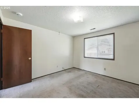 407 S 5th Avenue Cornelius OR 97113