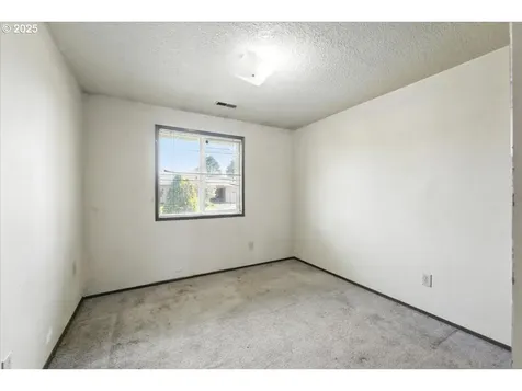 407 S 5th Avenue Cornelius OR 97113