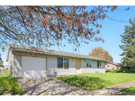 407 S 5th Avenue Cornelius OR 97113