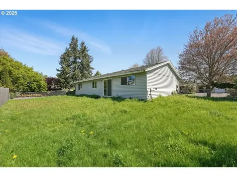 407 S 5th Avenue Cornelius OR 97113