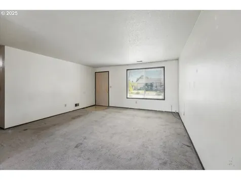 407 S 5th Avenue Cornelius OR 97113