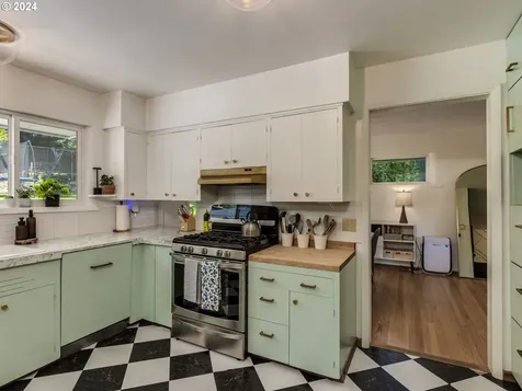 4218 Sw Altadena Avenue Portland OR 97239