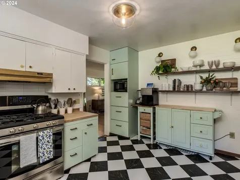 4218 Sw Altadena Avenue Portland OR 97239